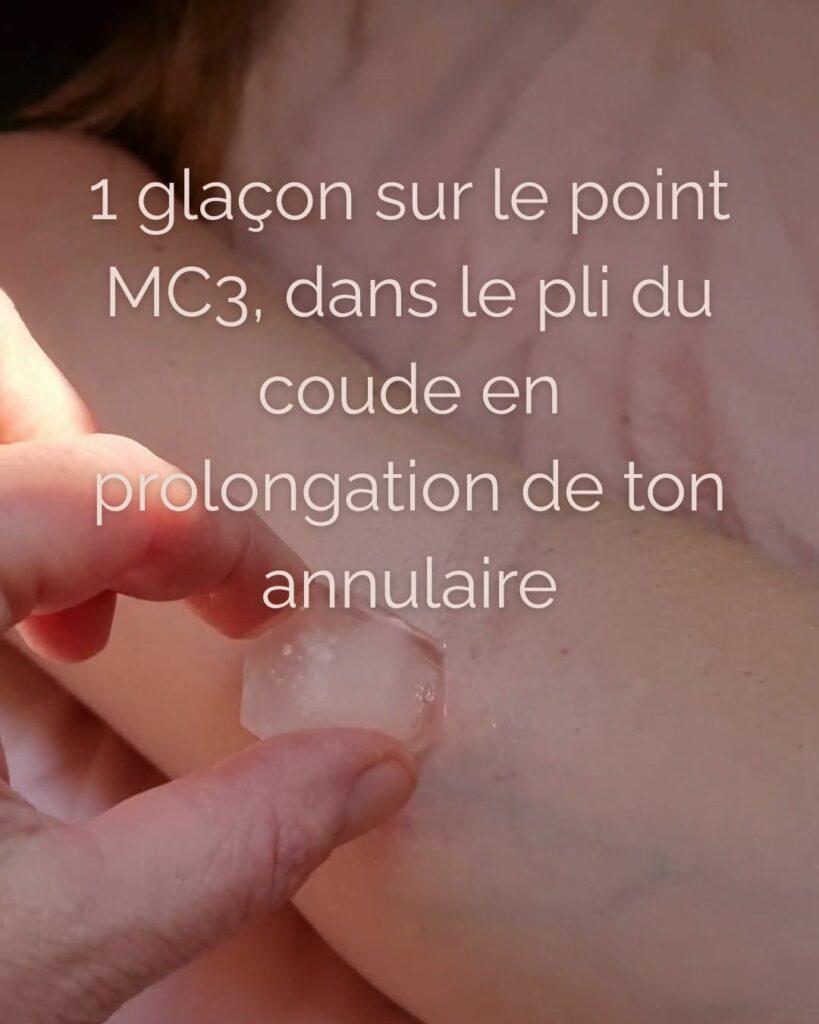 Image montrant un glaçon sur le point acupuncture 3MC ou 3 Maître Cœur
